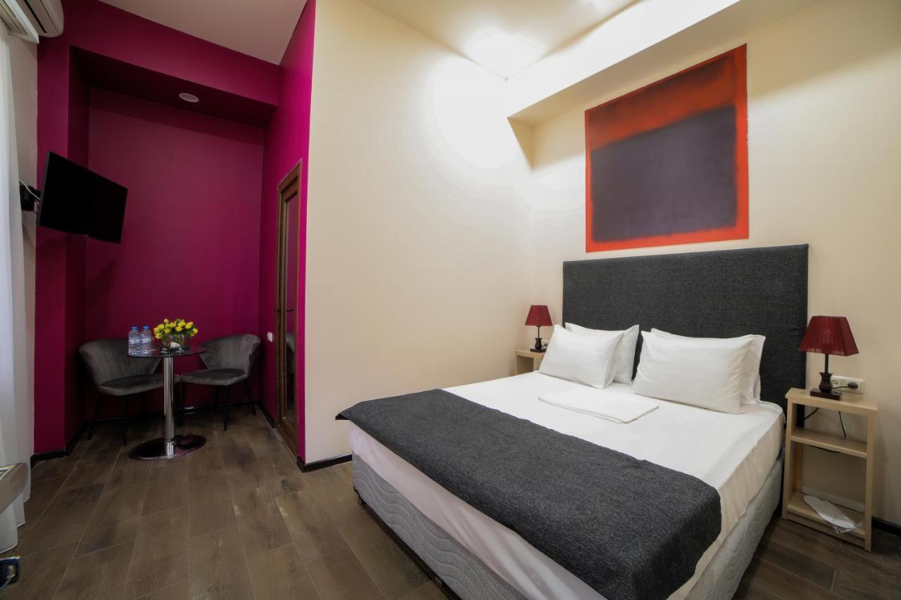 Elysium Gallery Hotel Erévan Extérieur photo