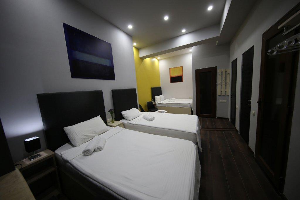 Elysium Gallery Hotel Erévan Extérieur photo