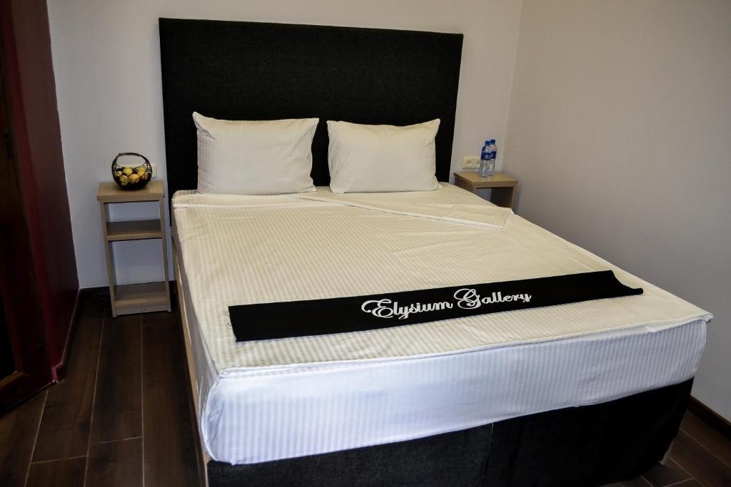 Elysium Gallery Hotel Erévan Extérieur photo