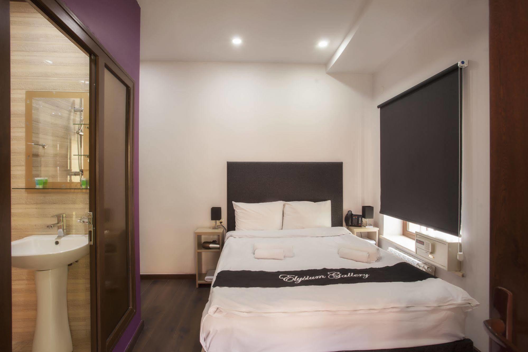 Elysium Gallery Hotel Erévan Extérieur photo