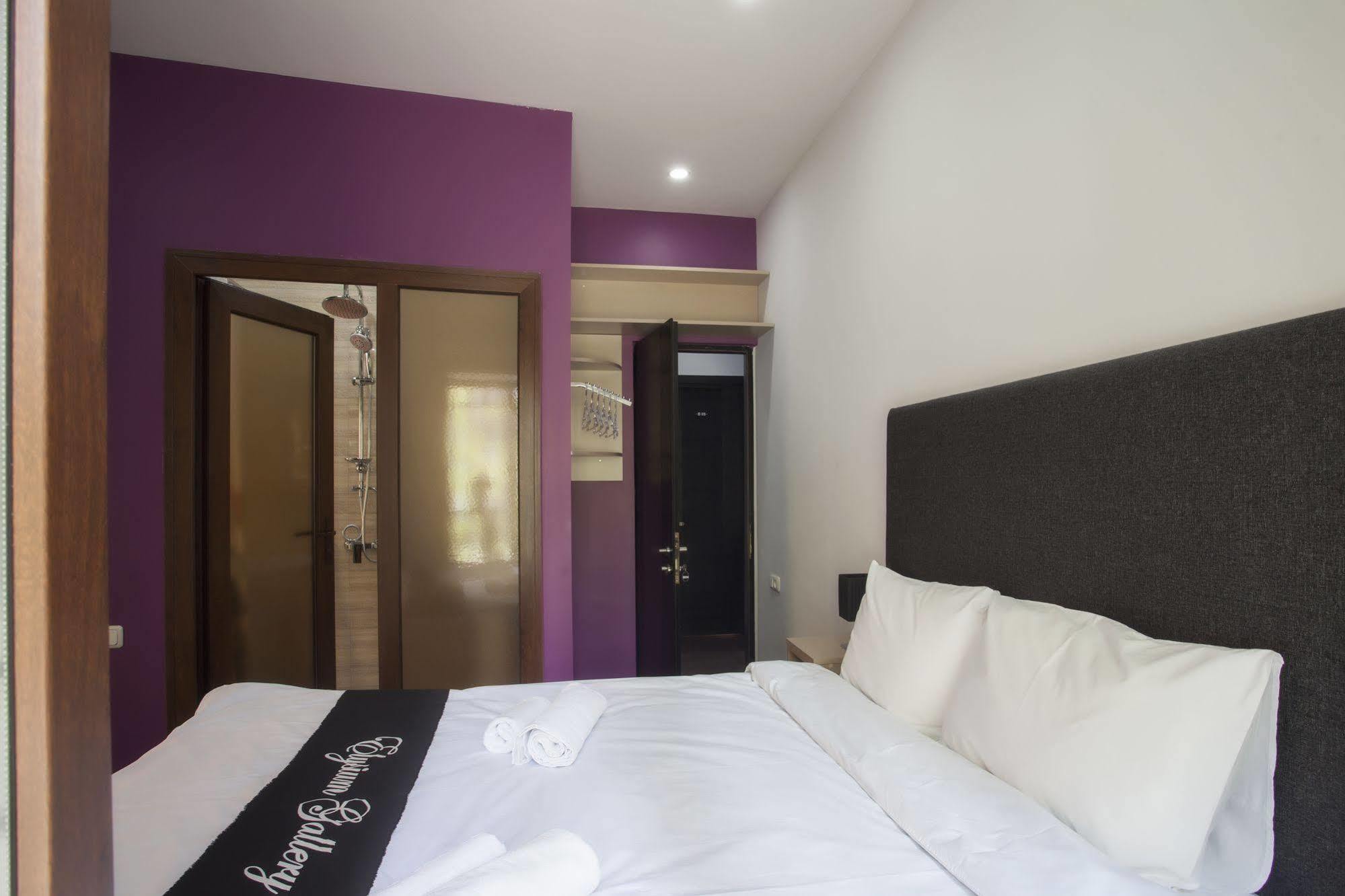 Elysium Gallery Hotel Erévan Extérieur photo